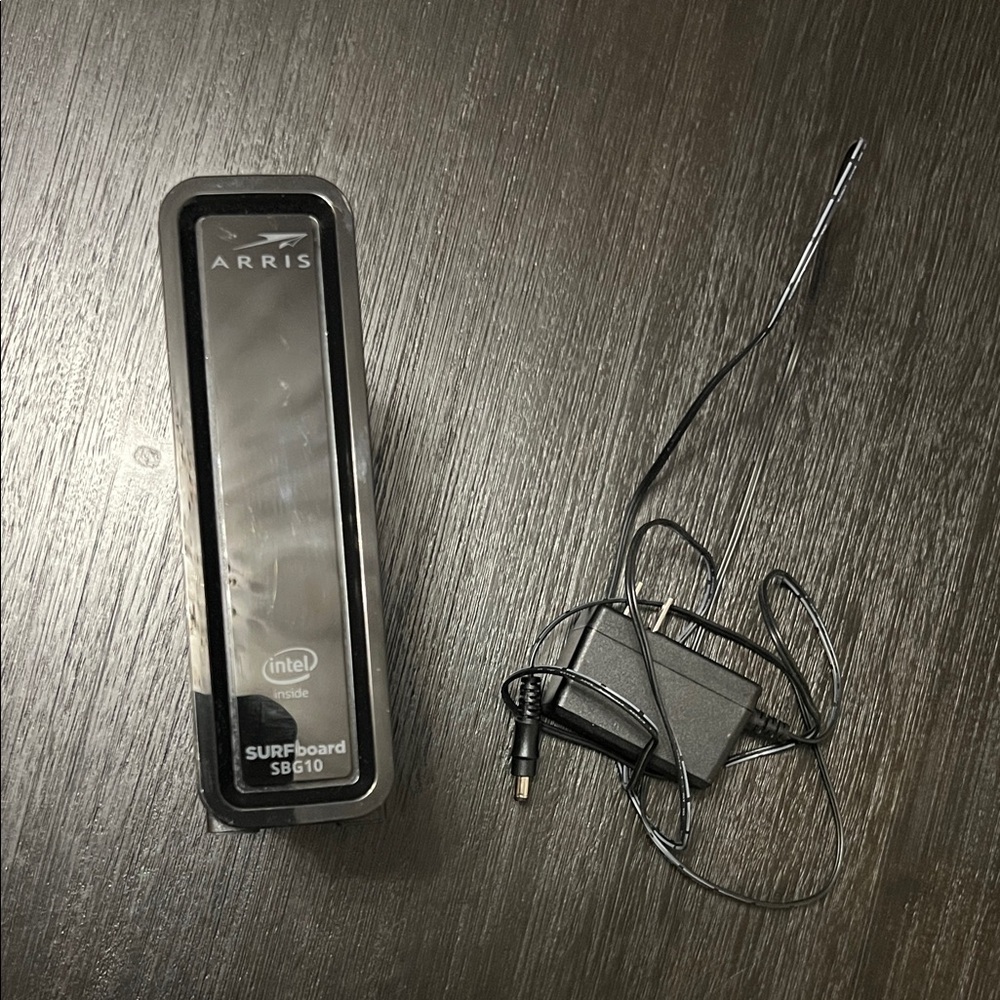 ARRIS SURFboard SBG10 Gateway with Power Adapter